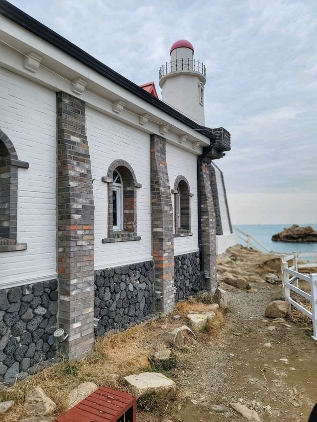 예쁜성당과 오션뷰 콜라보로 포토존의 완성💒🌊