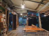 ที่พักอัมพวา เรือนคุณยายเชื้อโฮมสเตย์ ริมแม่น้ำ
