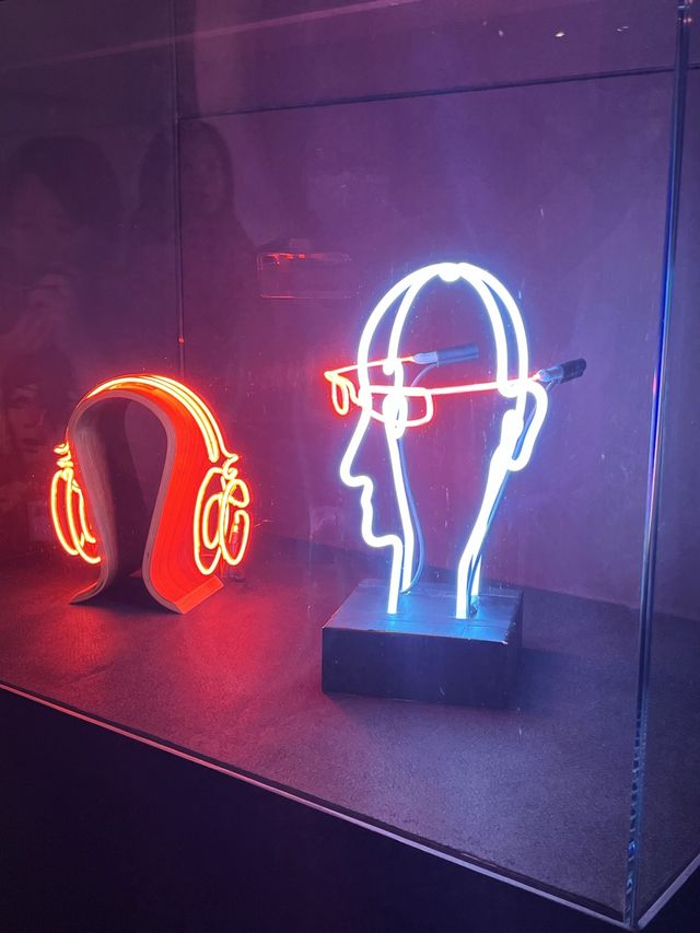必去型格展覽！「霓續」