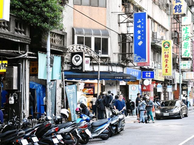 가성비는 물론 가심비까지 완전 만족. 대왕연어초밥으로 유명한 삼미식당 가성비는 물론 가심비까지 완전 만족. 대왕연어초밥으로 유명한 삼미식당