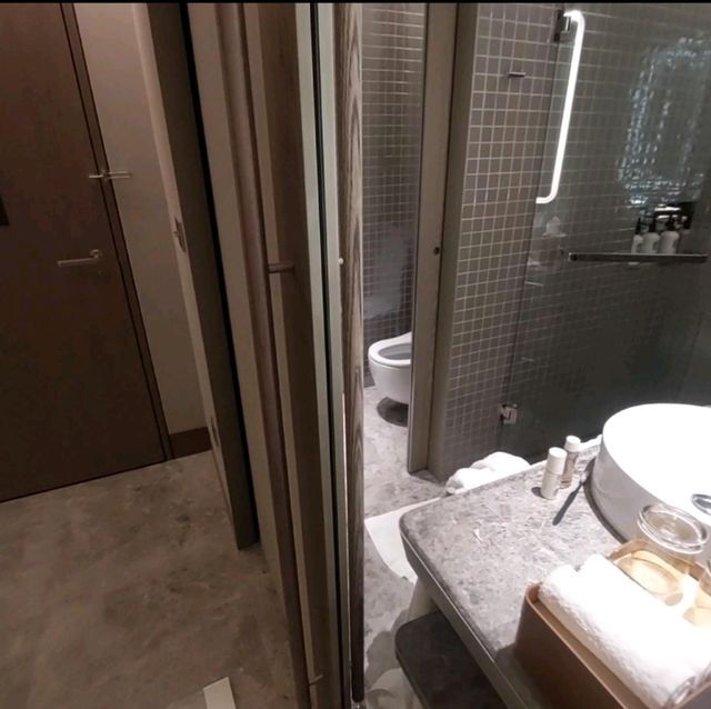 Designer Room Orchard Staycaytion