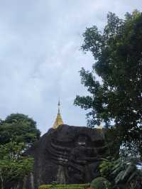 วัดถ้ำผาแด่น จ.สกลนคร