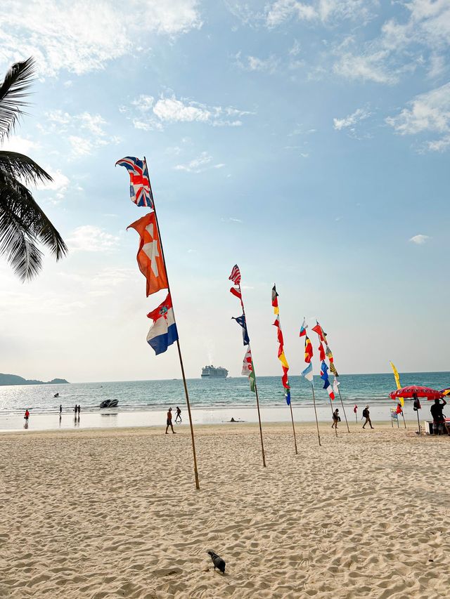 Vibrant Lively Beach in Phuket 🇹🇭