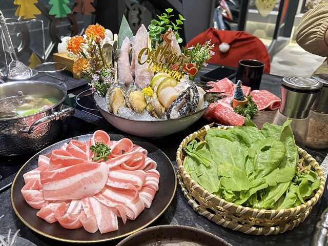 東豐東鍋物：高質感的個人鍋，濃郁的雞湯讓人回味無窮