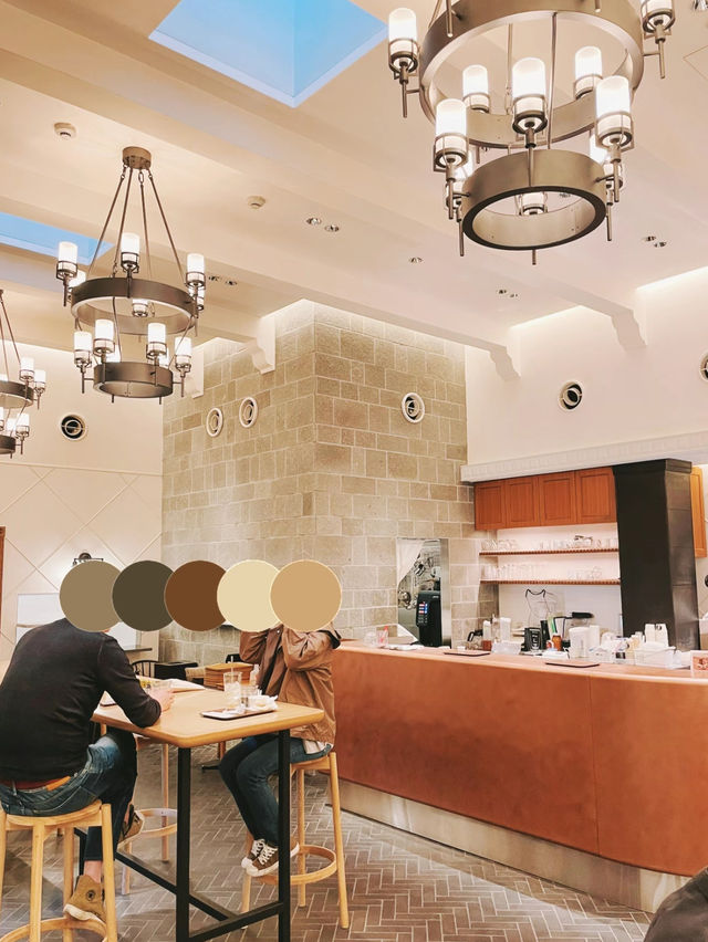 【長野】八幡屋磯五郎の穴場カフェ！七味をかけて食べるスパイスジェラートが楽しい🍨横町カフェ