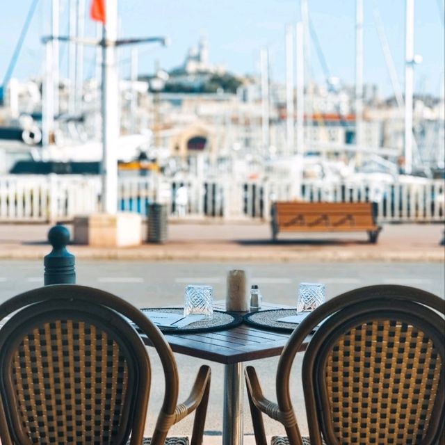 CAFÉ NEAR THE BEACH.