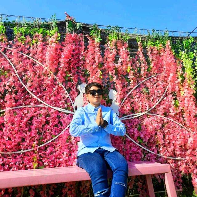 Live Life in Full Bloom 🌺❤️