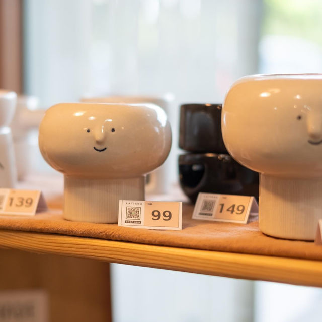 Clay i  (เคลย์ อิ) Café & Workshop 