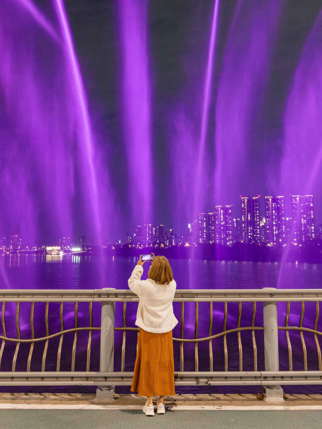Banpo Bridge ไปดูโชว์น้ำพุสายรุ้งแห่งโซลกัน 🌈
