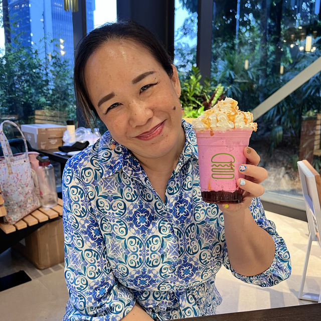 Checking out the 1st Shake Shack in Malaysia