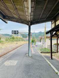 【山口県】現在は運休中のレトロな駅舎がかわいい「長門湯本駅」