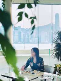 對著香港維港海景吃下午茶是什麼體驗