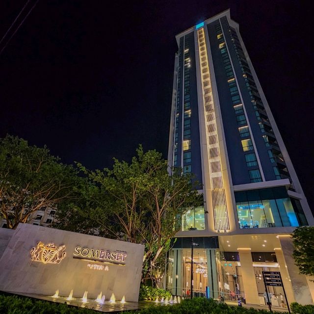 โรงแรมใจกลางเมือง มีสวนน้ำลอยฟ้า