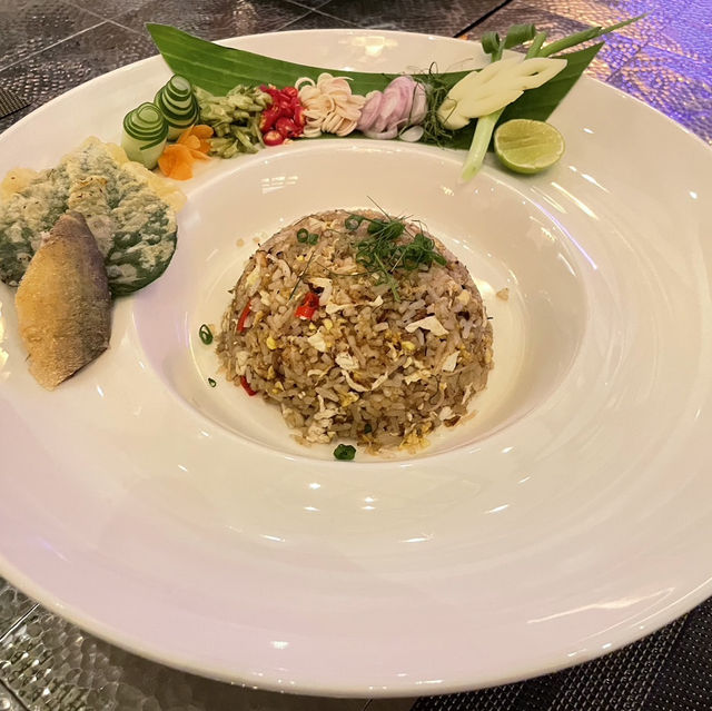 ร้านอาหารไทยต้นตำรับ Basil 