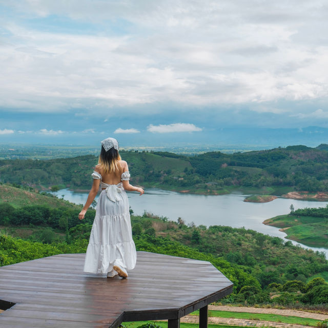 แช่อ่างดูวิวธรรมชาติ ในที่พักเปิดใหม่ เชียงราย ☁️🌱