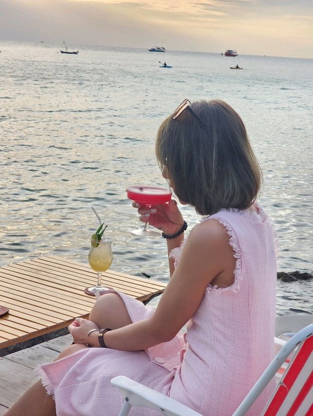 คาเฟ่ลับๆบนเกาะล้าน Vibe​ Bar​ Kohlarn​