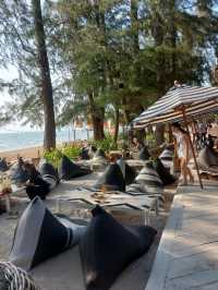 คาเฟ่ริมหาด CAVE BEACH CLUB