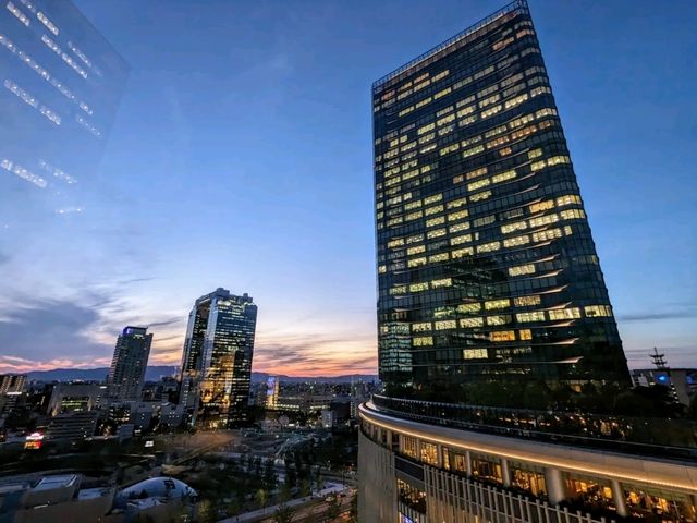 日本大阪-大阪梅田免費賞夜景逛街的好去處：時空の広場