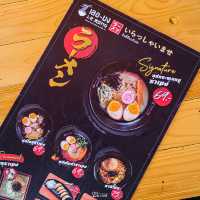 ร้านสตรีทฟู้ดราเมง ราคาหลักสิบ