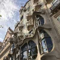 【スペイン】行ってよかった！ガウディ建築4選