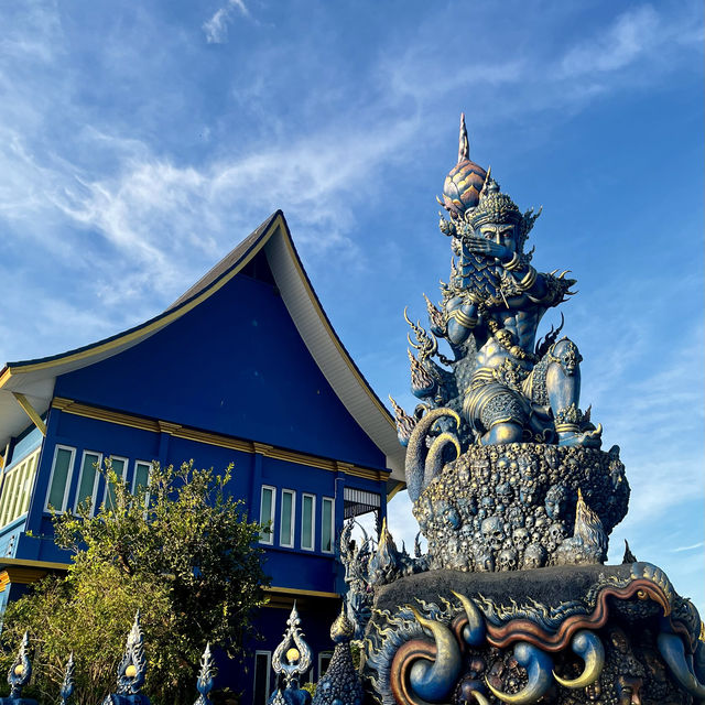 วัดสีน้ำเงิน วัดร่องเสือเต้น จ.เชียงราย