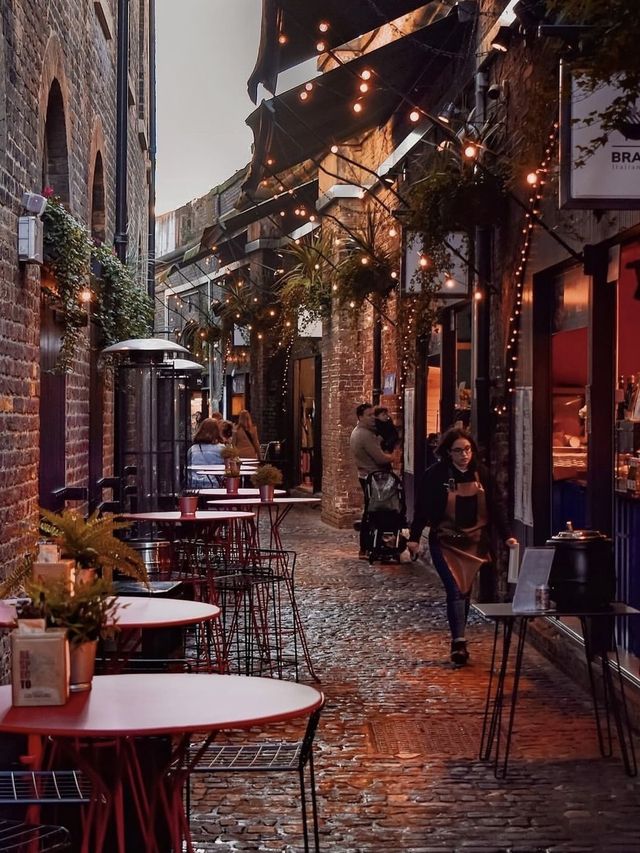 🇬🇧These markets in London are absolutely amazing to visit! 💐🥨 