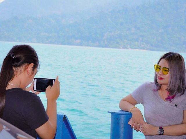 ดำน้ำดูปะการัง เที่ยวน้ำตก ชมป่าชายเลนที่เกาะช้าง