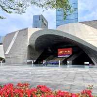 深圳當代藝術與城市規劃館-福田區文化藝術的新地標，別具一格的現代建築