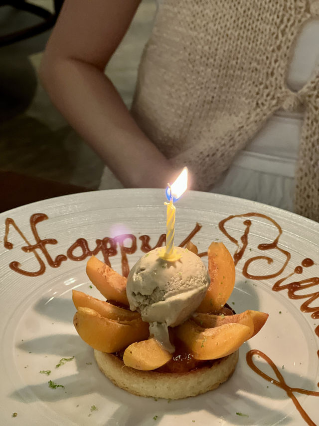 感受一下浪漫嘅巴黎法式餐慶生🥂
