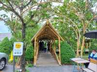 อาหารทะเลท้องถิ่นบรรยากาศดี