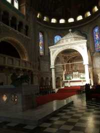 Votive Church โบสถ์ใหญ่กลางเมืองแซแกด