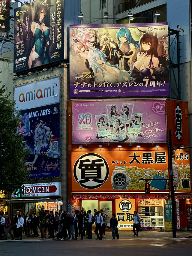 Nightlife in Akihabara: A Neon Wonderland ⚡️