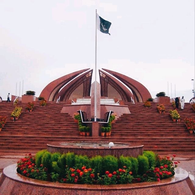 @ THE PAKISTAN MONUMENT.