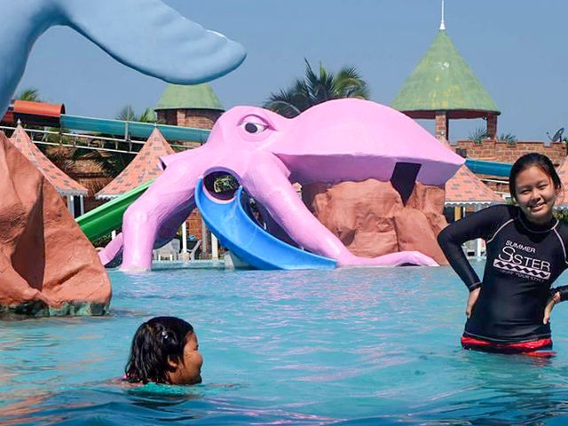 The Resort Waterparkรีสอร์ทสวนน้ำกลางเขาที่สวนผึ้ง