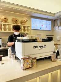  13DE Marzo Cafe คาเฟ่หมียักษ์สุดฮิตในเซี่ยงไฮ้ !!