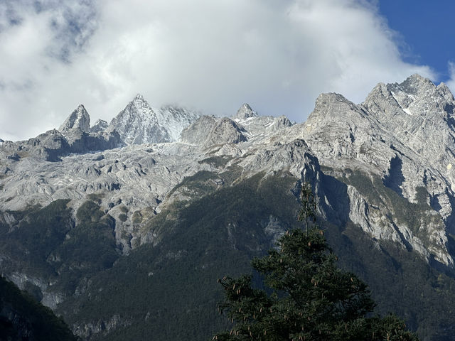 ภูเขาหิมะมังกรหยก .. 玉龙雪山