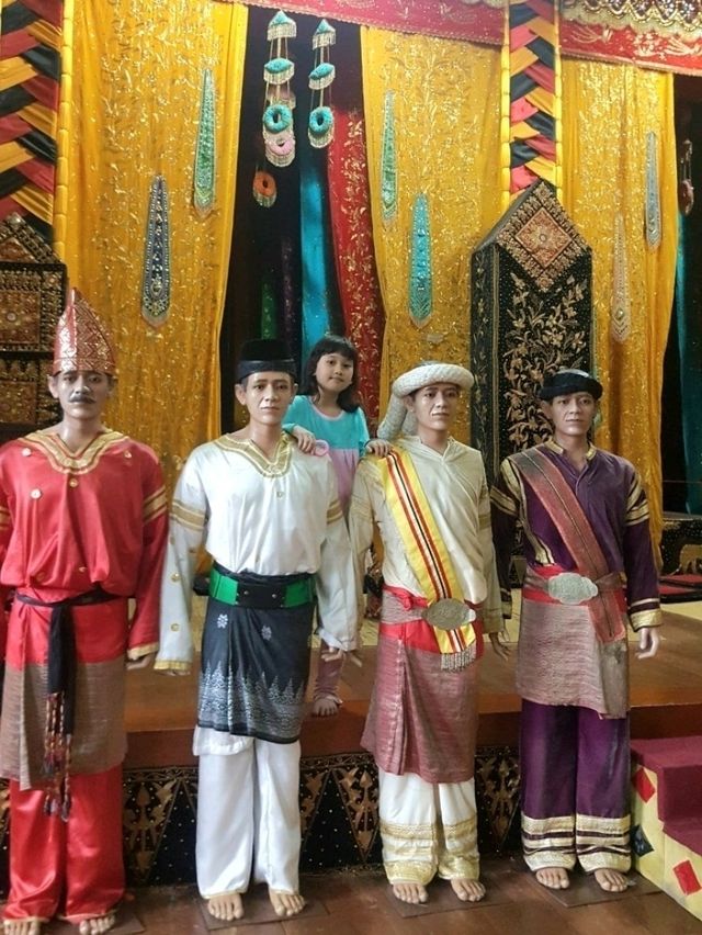 MINANGKABAU HERITAGE, A VISIT TO BUKITTINGGI, PADANG, SUMATERA