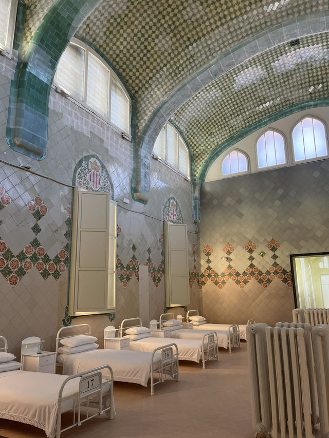 Barcelona - a place full of amazing architectures. Even Hospital are a piece of art!