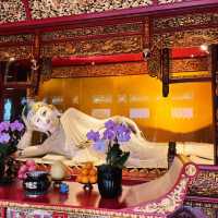 วัดพระหยก 😇 上海