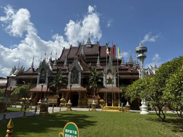 Wat Pa Chet Maha Ratchatharn, Xishuangbanna.
