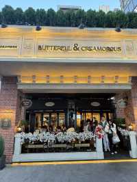 Butterful & Creamorous ร้านขนมเซี่ยงไฮ้