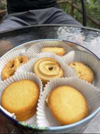 A Morning to Remember: Coffee and Cookies in the Garden