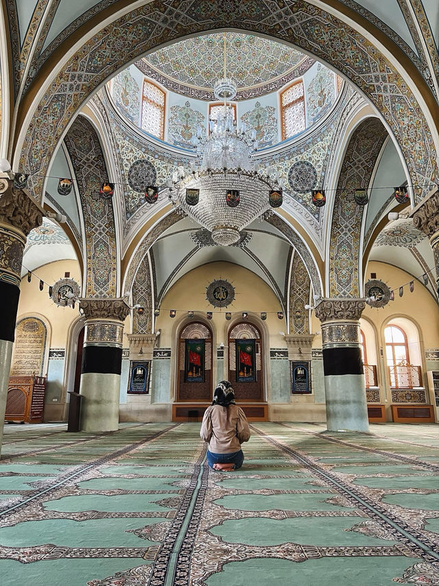 Small stunning mosque in Old Baku