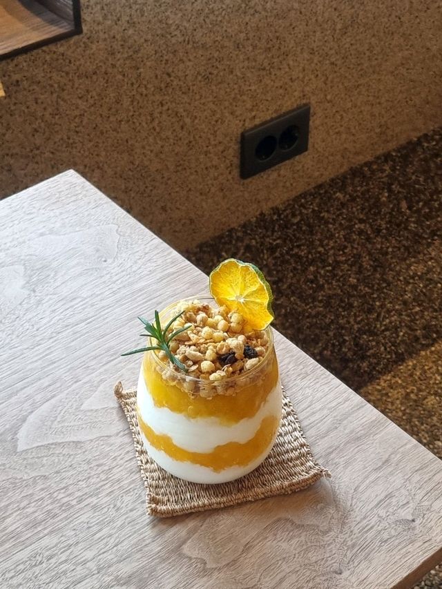 정원 산책을 함께할수 있는 카페 숨도 