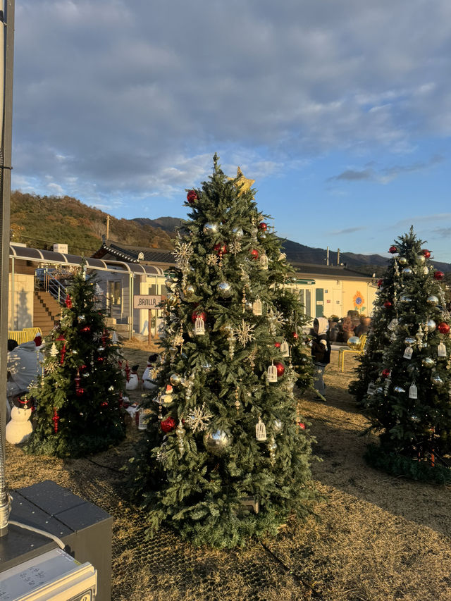 눈 내리는 크리스마스 한옥 대형카페 ☃️
