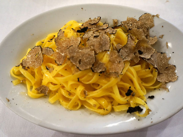 【イタリア・アレッツォ】イタリア最大級のアンティーク市とランチ