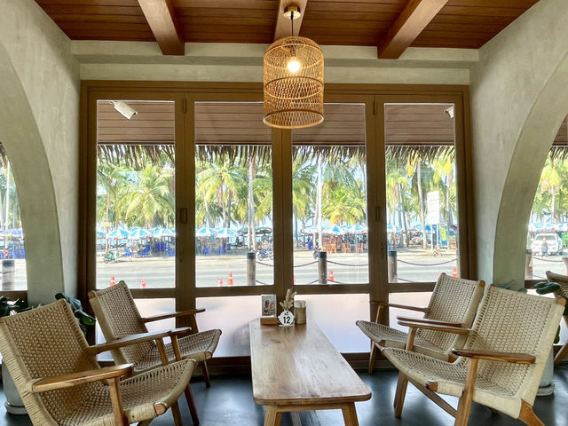 Aloha Beach Cafe บางแสน: กับเมนูพิเศษเดือนวาเลนไทน์
