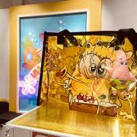 超有設計感！海綿寶寶25週年期間限定店