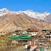 🏔️ Explore Leh Ladakh – The Land of High Passes 🌟