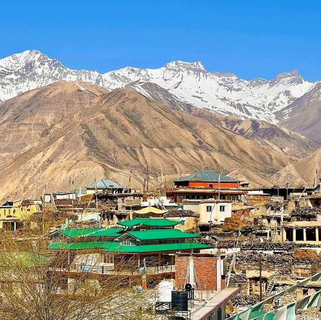 🏔️ Explore Leh Ladakh – The Land of High Passes 🌟